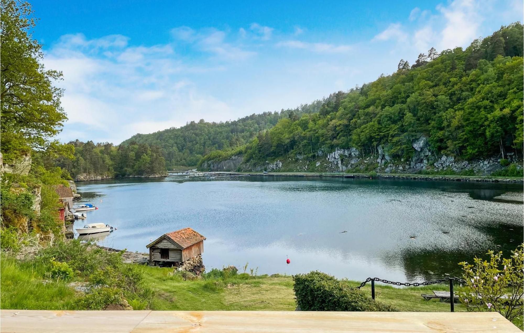 2 Bedroom Stunning Home In Lyngdal Exterior photo